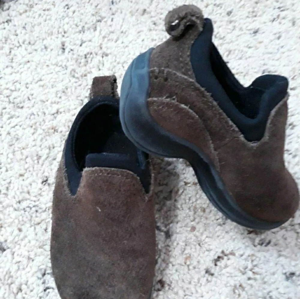 LANDS' END toddler shoes size 5! Excellent conditi